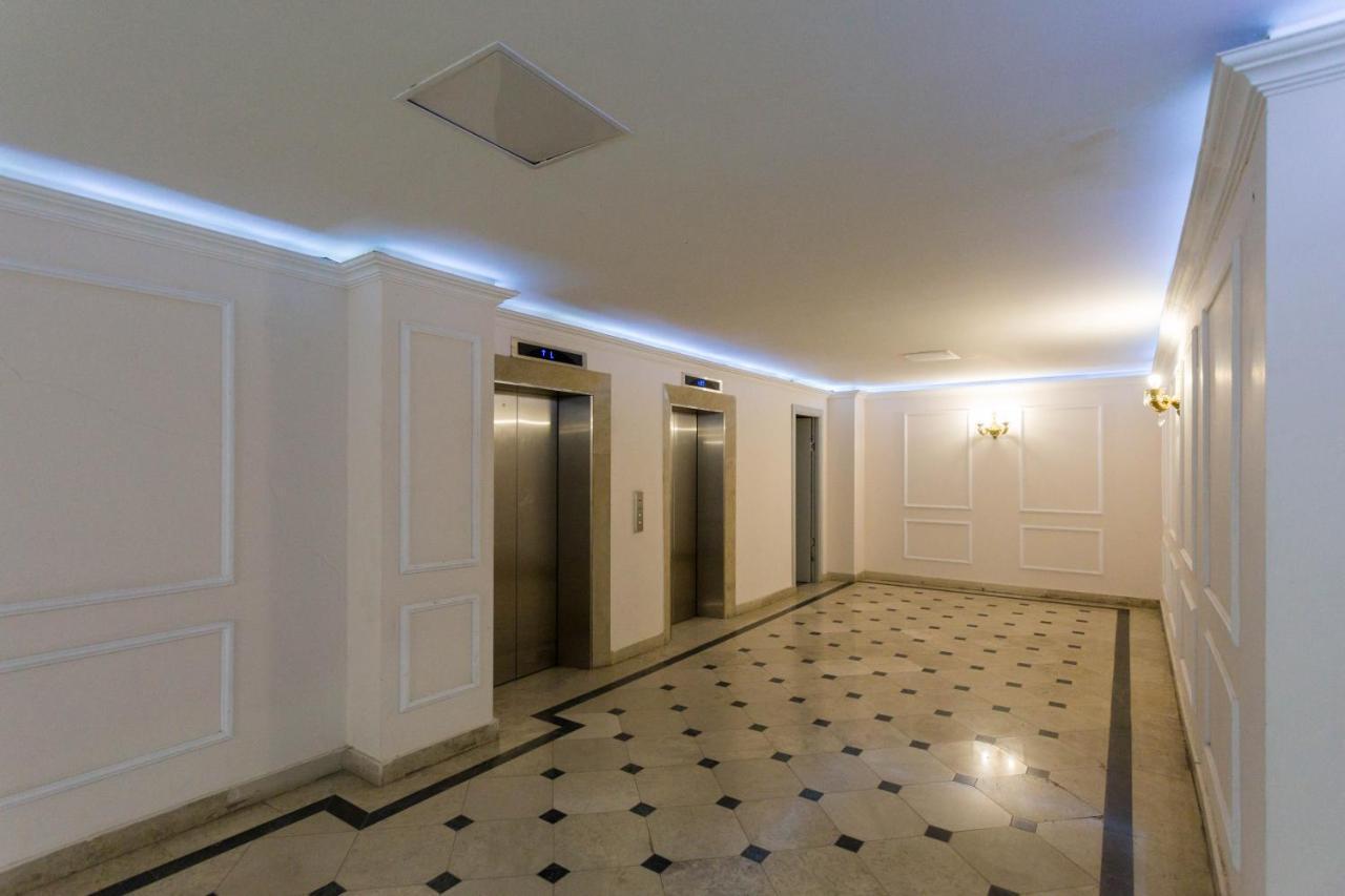 Downtown Two-Bedrom Apartment Tbilisi Buitenkant foto