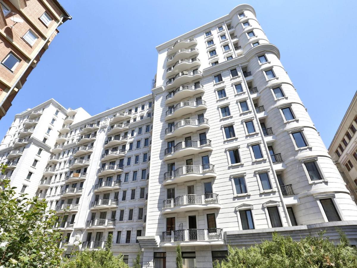 Downtown Two-Bedrom Apartment Tbilisi Buitenkant foto